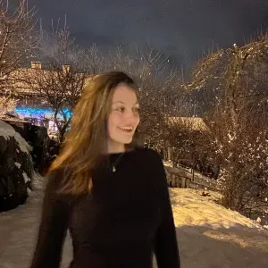 Baby-sitters expérimentée près de Nyon !