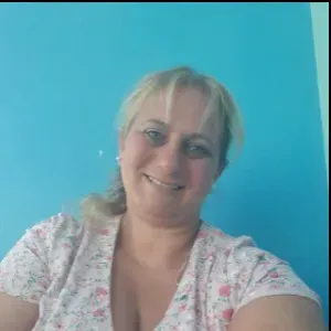 Buongiorno sono Angela, ho 42 anni e vivo a Volpiano. Fino a