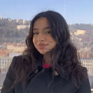 Baby-sitter attentionée et passionée à Rive-de-Gier