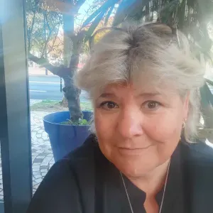 Prof education nationale expérimenté en ses et français 
