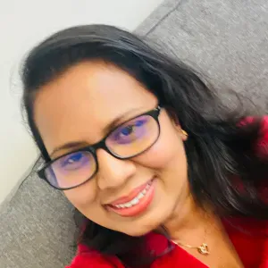 Professional babysitter from Sri Lanka