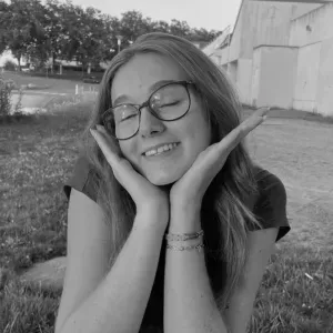 Baby-sitter débutante à Autun 