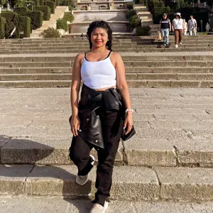 Trabajo com limpieza y cuidado de niños..