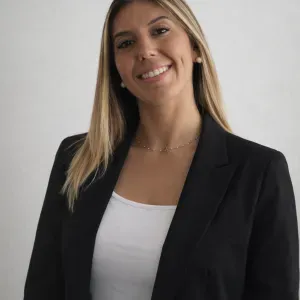 Baby-sitter sérieuse – expérience en soins et petite enfance