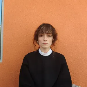 Lunghe passeggiate e giochi con Sara!