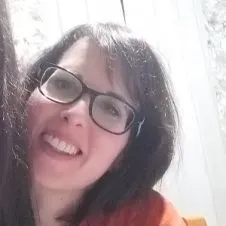 Necesitais Educadora infantil por las mañanas y/o tardes?