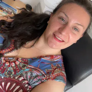 Auxiliaire petite enfance expérimentée. 