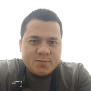 responsible and trustworthy housekeeper in paris 