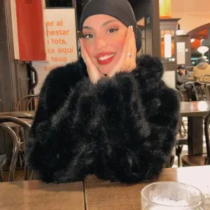 Una cuidadora amable y atenta aquí en Barcelona 