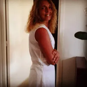 Sou empregada de limpeza e procuro trabalho na área