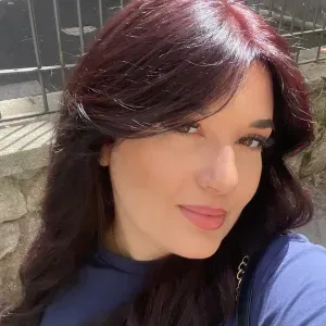 Cerco lavoro come babysitter a Caserta 