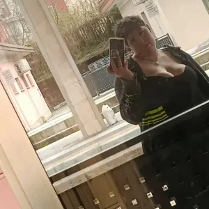  ragazza affettuosa  molto  di Gorizia 