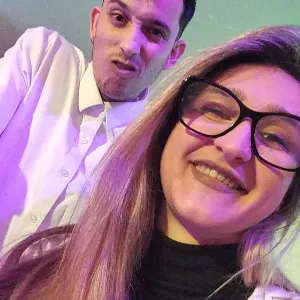 Empregada de limpeza, no porto 