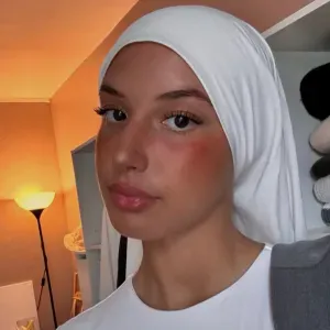 Baby-sitter expérimenté - travail en crèche 