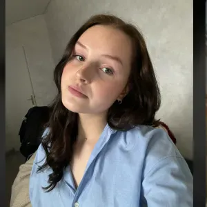 Femme de ménage en banlieue parisienne 