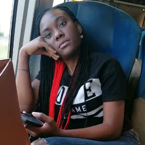 Je recherche une baby sitter 