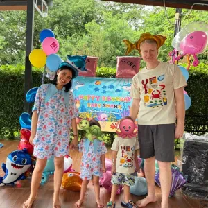 Recherche babysitter (anglophone) pour jumeaux de 3 ans