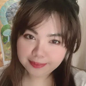 Responsible female housekeeper available in Amsterdam