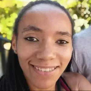 Empregada de limpeza/domesticos