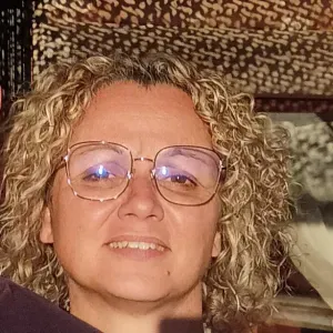 dame de compagnie à domicile ou en maison de retraite. 