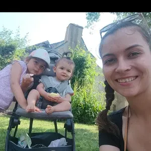 Disponible pour garder vos bout'choux