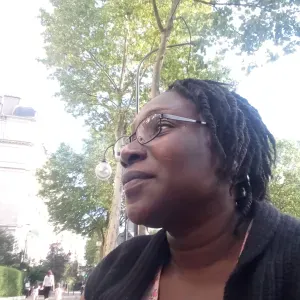 Baby sitter expérimentée à Paris  