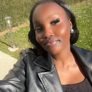 Baby-sitter expérimentée à Le Mans 