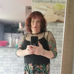 Femme de ménage a cours de pile 24520