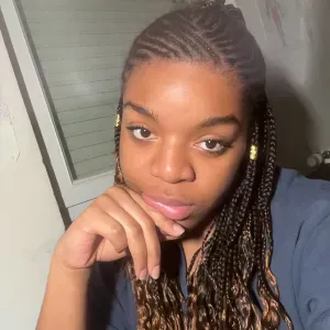 Baby-sitter cherchant des gardes ponctuelles à Bondy