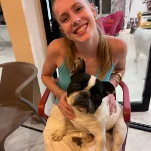 🐾 Pet-sitter sérieuse et attentionnée – Ville d'Avray 🐾