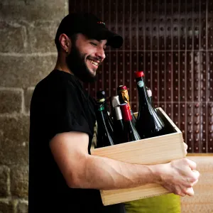 Rendre Visite a Yuzu le chat Tuxedo 