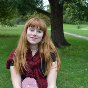 Qualified childcare worker with over 4 years experince