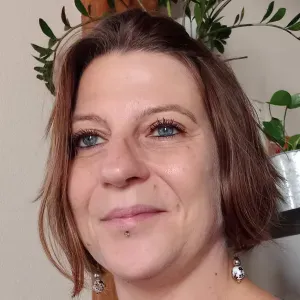 Femme de ménage , Gouvernante 