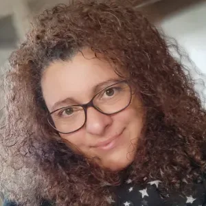 Femme de ménage serieuse et efficasse