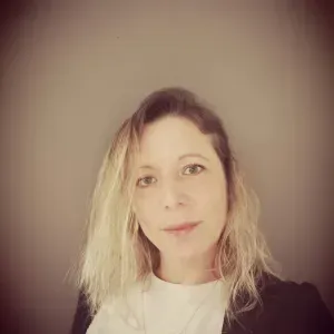 Aide-soignante avec 14 ans d'expérience 