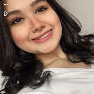 Super babysitter adorable avec toi