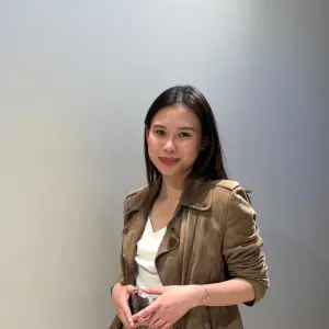 Baby sitter et parler 5 langues 