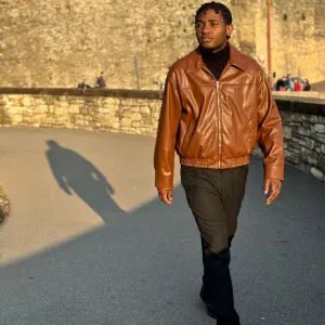 Pulizia generale a Como,animal sitting e giocare con bambini