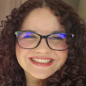 Babysitter douce, sérieuse et disponible selon vos besoins