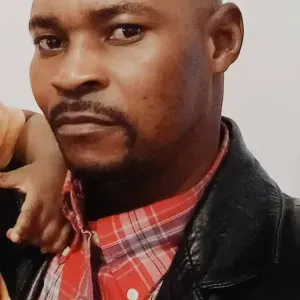 J'abute à amiens et je suis disponible immédiate. 