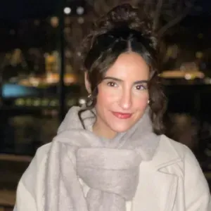  Kenza, 22 ans Baby-sitter expérimentée.