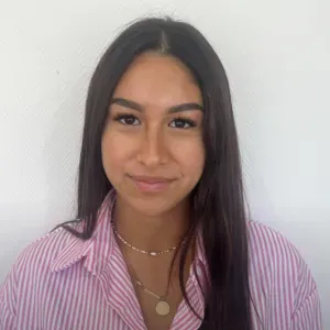 baby sitter disponibilités : soirées, et selon vos besoins.