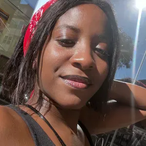 Empregada de limpeza em chaves