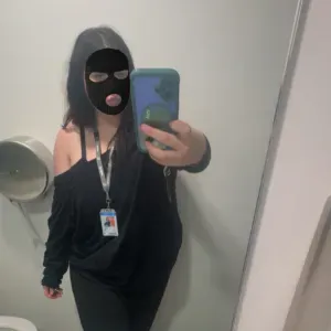 Babysitter/nanny milton keynes (16-17 year old applicant) 
