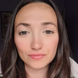 Baby sitter expérimentée à Mios