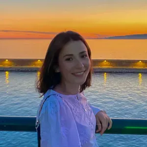 Baby sitter régulière et motivée à Marseille