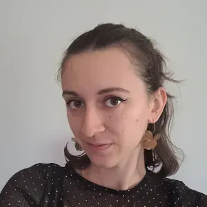 Baby-sitter anciennement auxiliaire de puériculture 