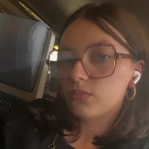 Nouvelle baby-sitter en recherche d'expérience 