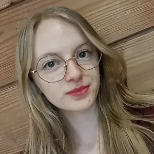 Baby-sitter motivée pour vous aider !