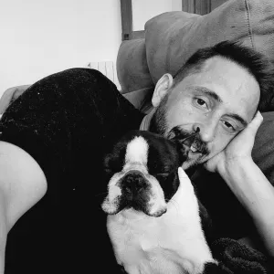 Procuro empregada doméstica